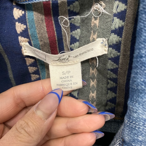 Levi’s Denim Vest - Picture 3 of 4